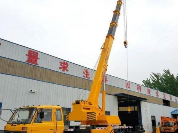 焦作市城乡一体化示范区吊车租赁公司_影响吊车吊钩安全的因素